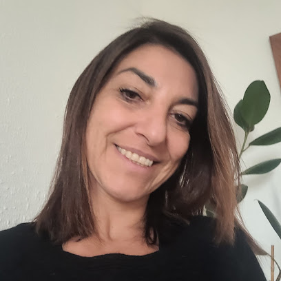 Massage therapist in Barcelona | Devorah Al-Irimi