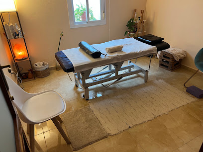 Olivia Martínez ~ terapia manual ~ osteopatía y quiromasaje